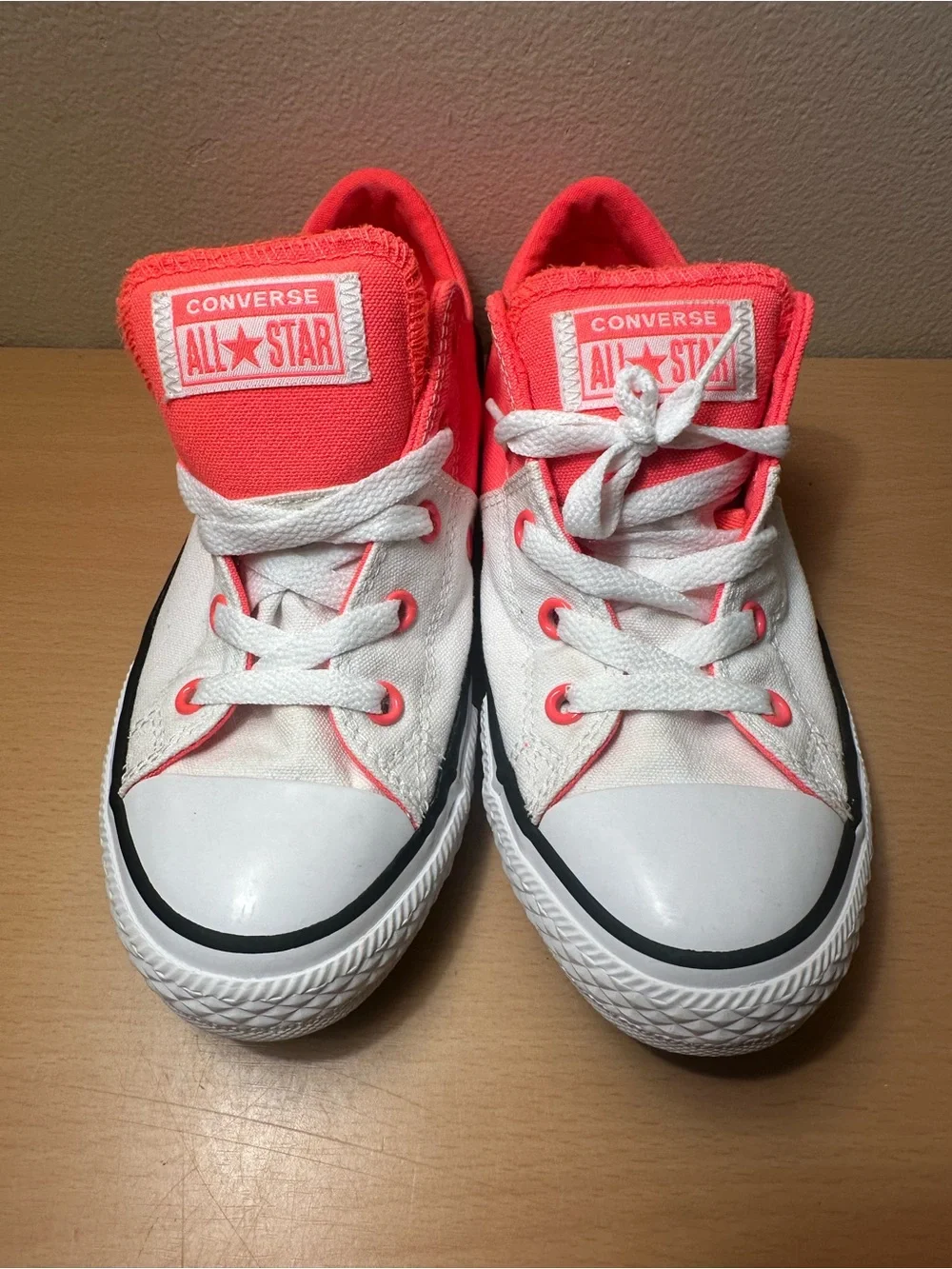 Converse Girls’ CTAS Madison OX White/Hot Punch/Black Shoes Size 2 658106F